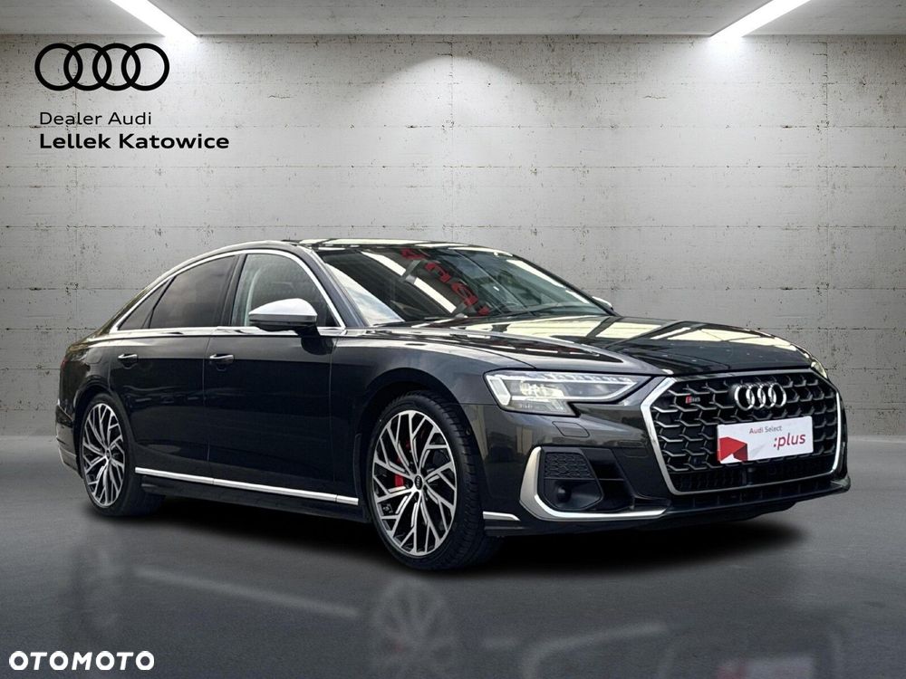 Audi S8 - 2