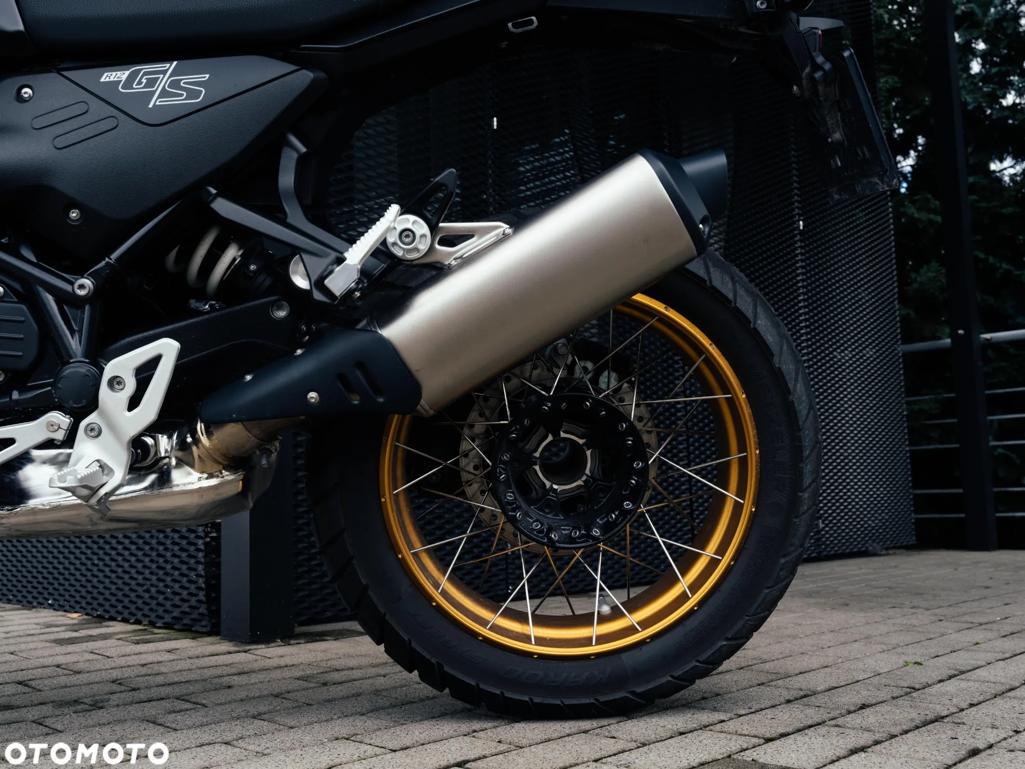 BMW R - 8