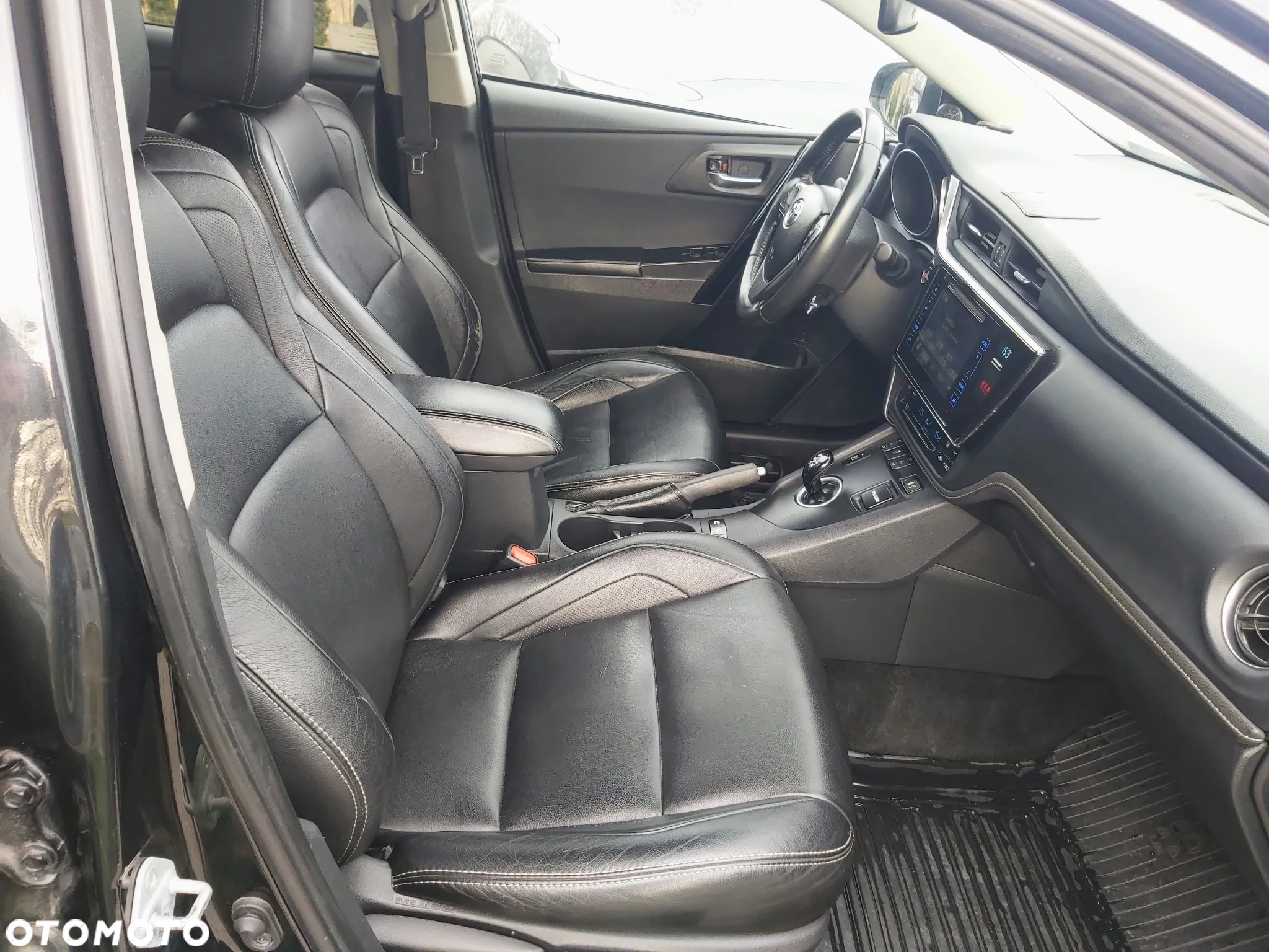 Toyota Auris 1.8 VVT-i Hybrid Automatik Executive - 28
