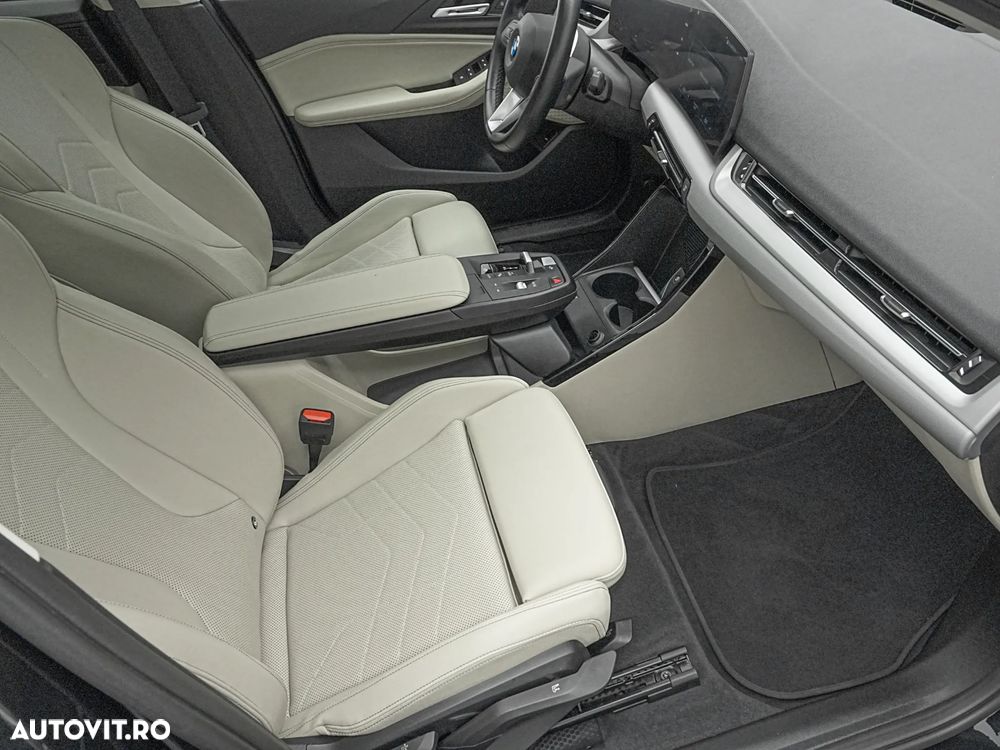 BMW Seria 2 218d AT - 13