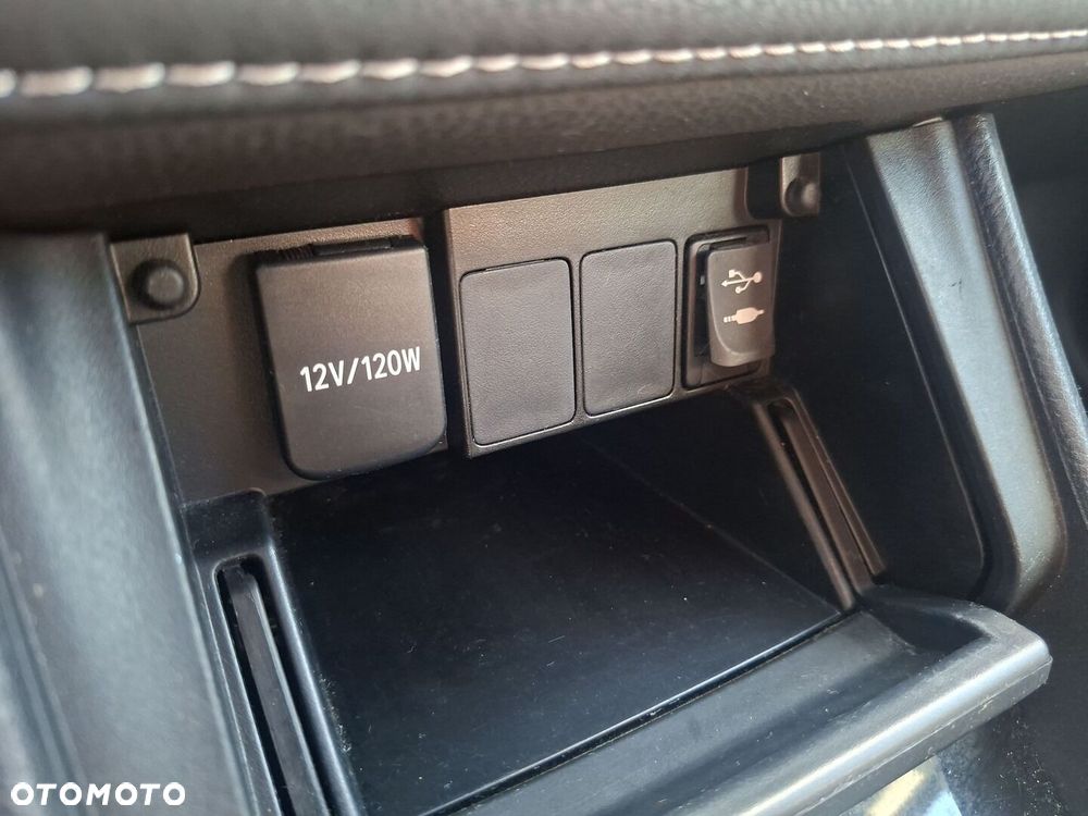 Toyota Corolla - 25