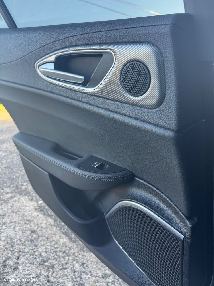 Alfa Romeo Giulia 2.2 D Sprint AT8 - 26