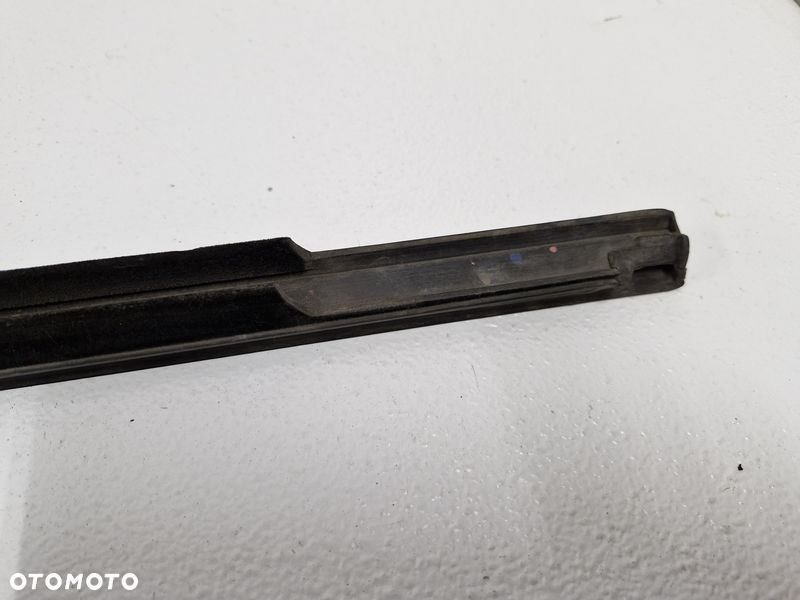 fiat 500 07- listwa zgarniająca drzwi prawa chrom - 6