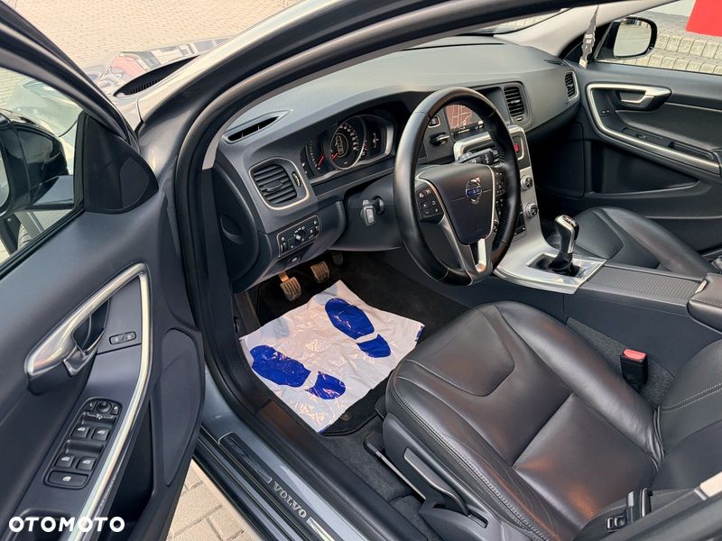 Volvo V60 Cross Country D3 Momentum - 10