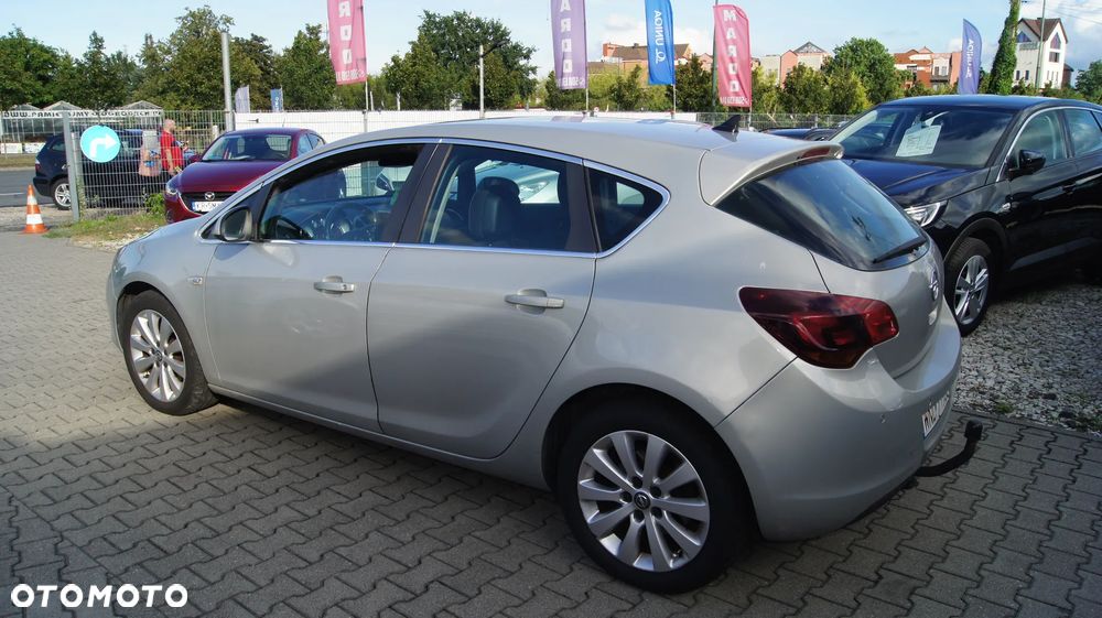 Opel Astra 1.7 CDTI Cosmo - 6
