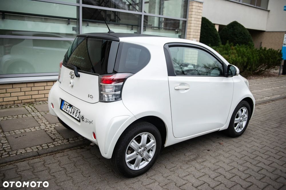 Toyota iQ 1.0 Sol - 12