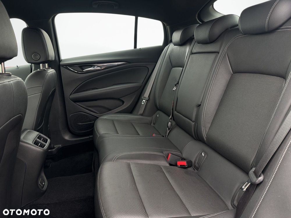 Opel Insignia 1.5 T Elite S&S - 26