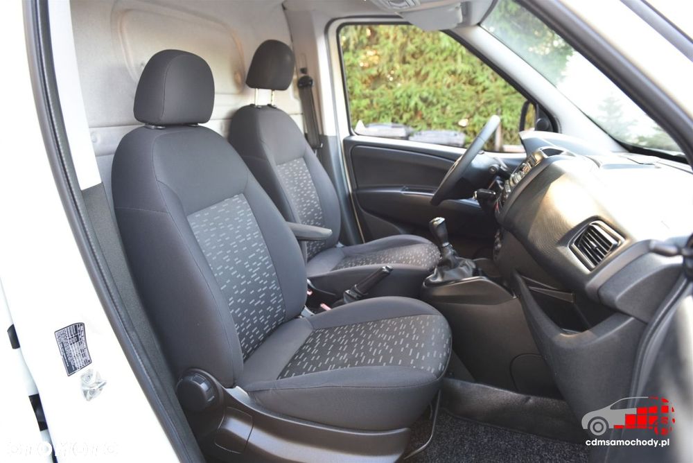 Opel COMBO - 21