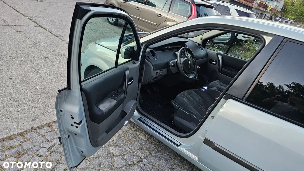 Renault Scenic 1.6 Exception - 13