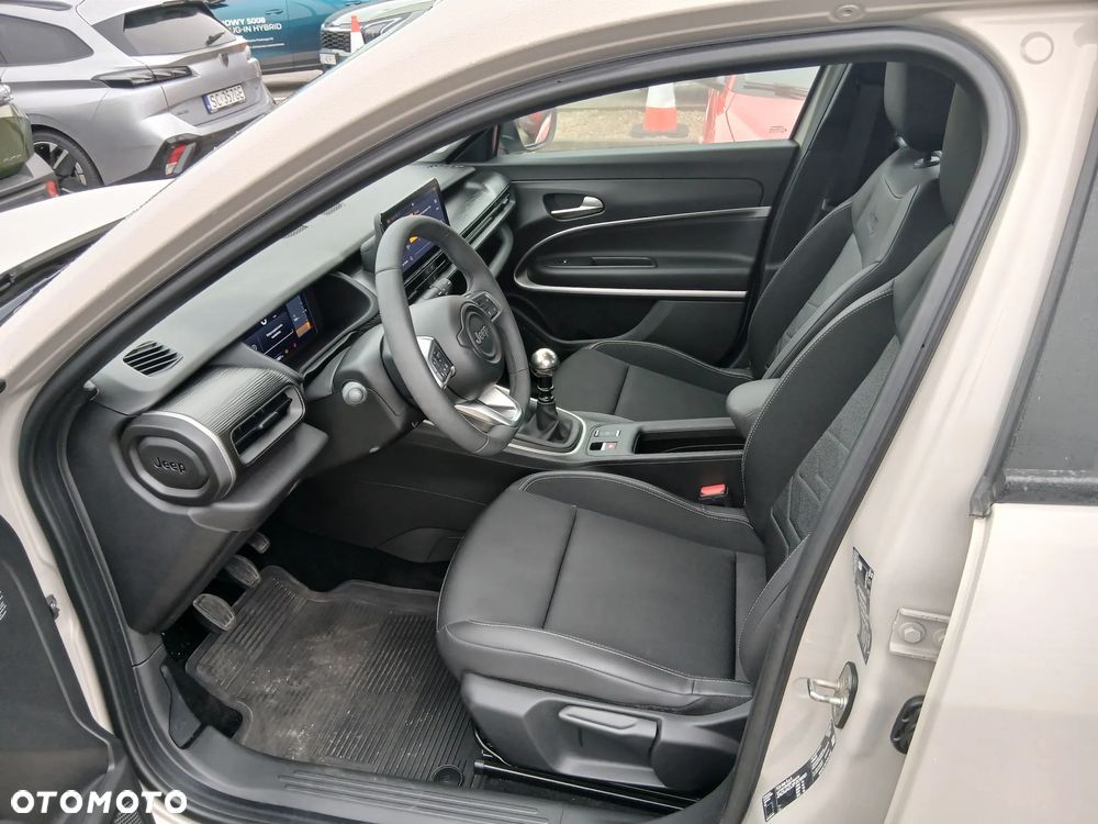 Jeep Avenger 1.2 GSE T3 Altitude FWD - 8