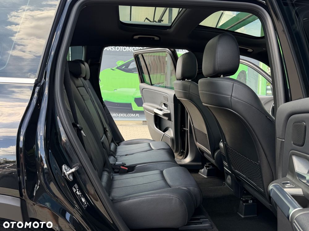 Mercedes-Benz GLB - 37