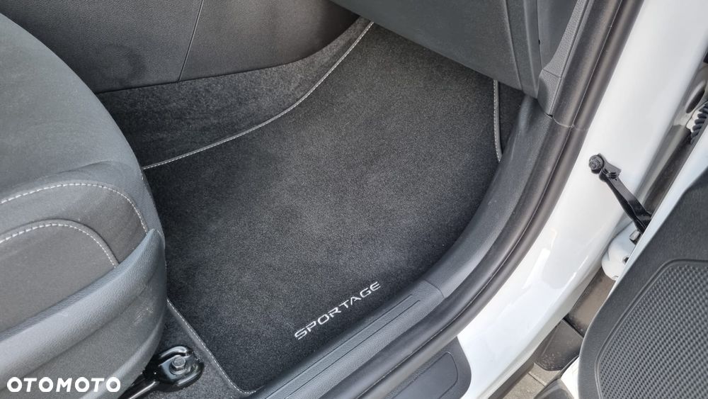 Kia Sportage 1.6 T-GDI HEV Business Line 2WD - 20