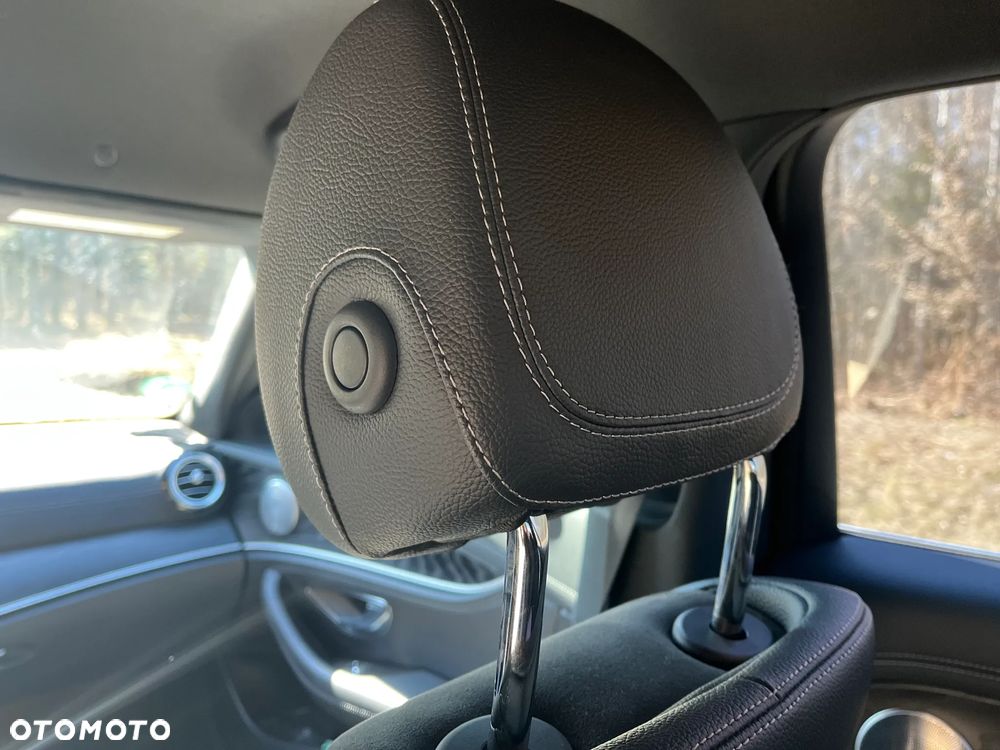 Mercedes-Benz Klasa E 400 d 4-Matic 9G-TRONIC - 21