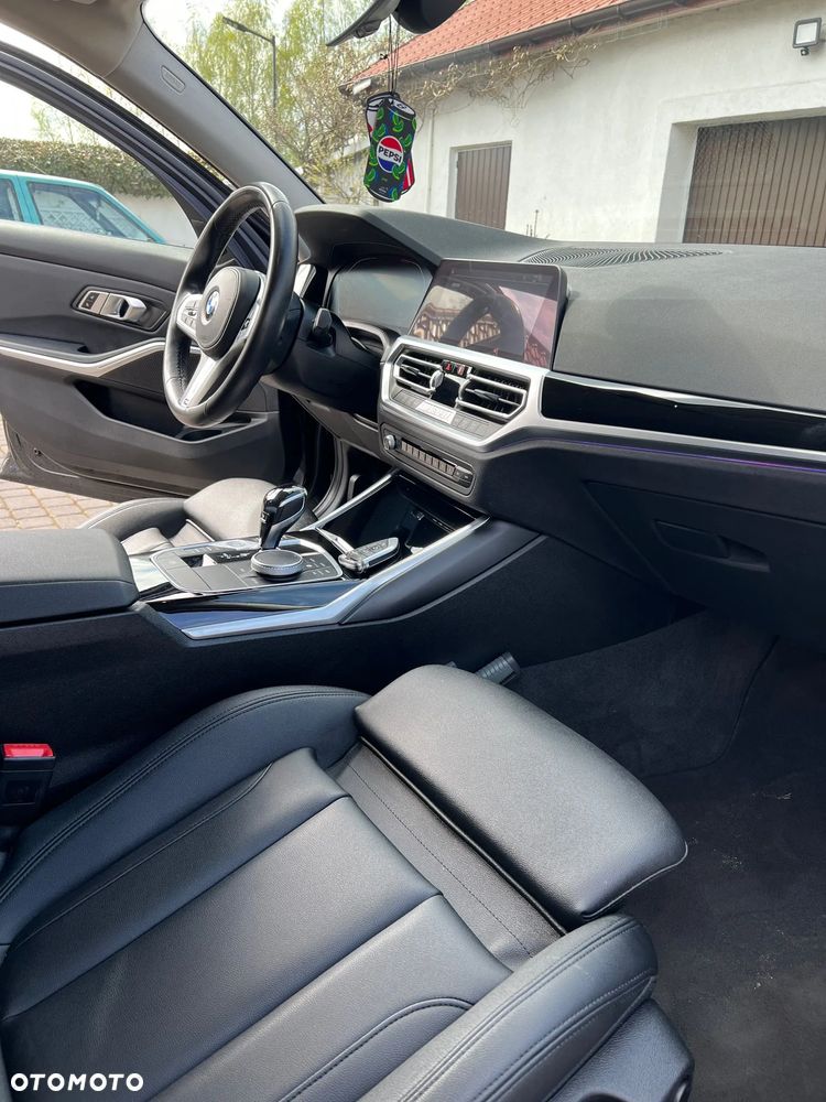 BMW Seria 3 320d Sport Line - 20