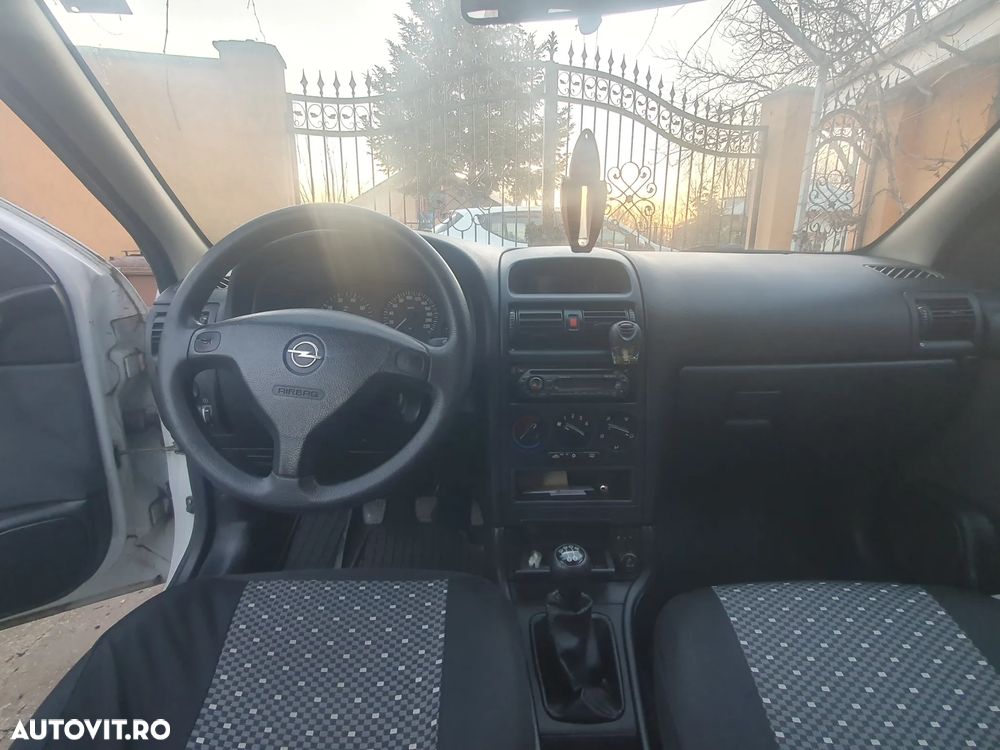 Opel Astra 1.4i Sport - 7