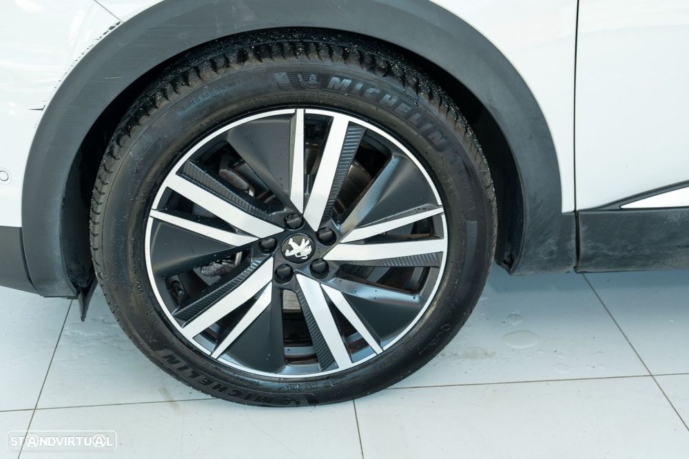 Peugeot 3008 1.6 Hybrid GT Pack e-EAT8 - 42