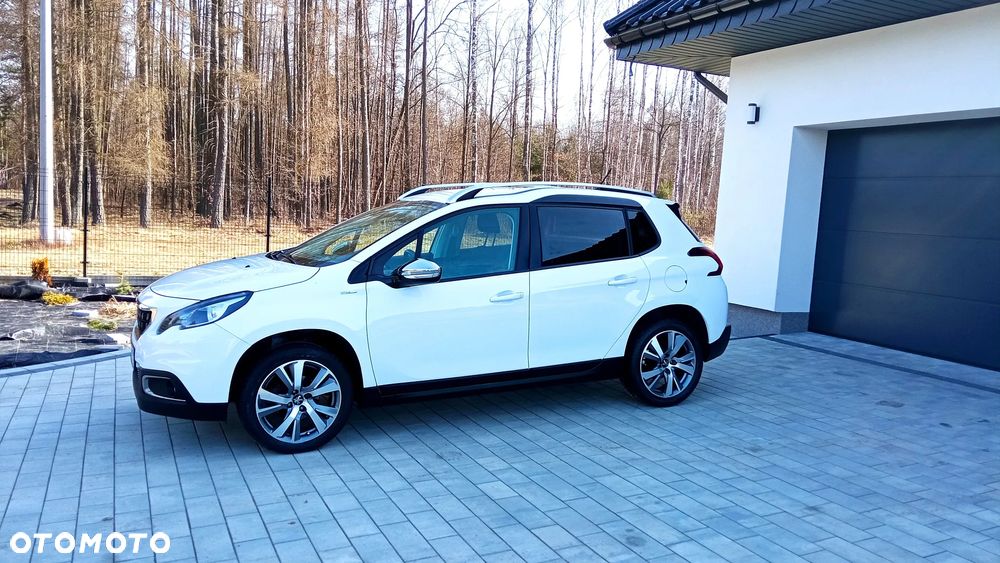 Peugeot 2008 1.2 Pure Tech Style - 3