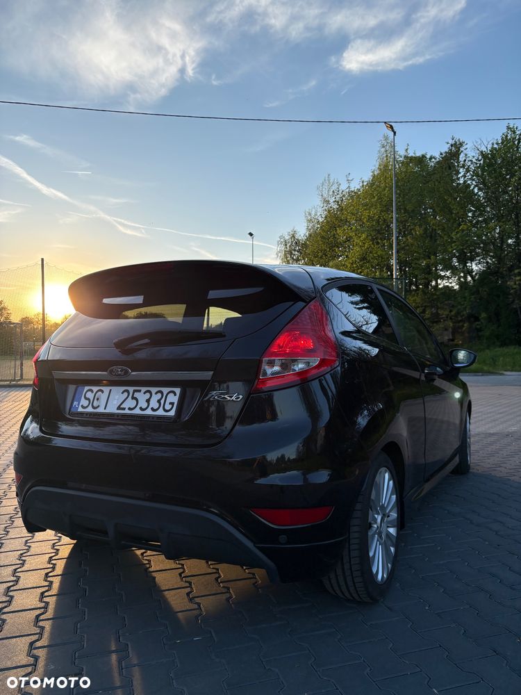 Ford Fiesta 1.25 Ambiente - 2