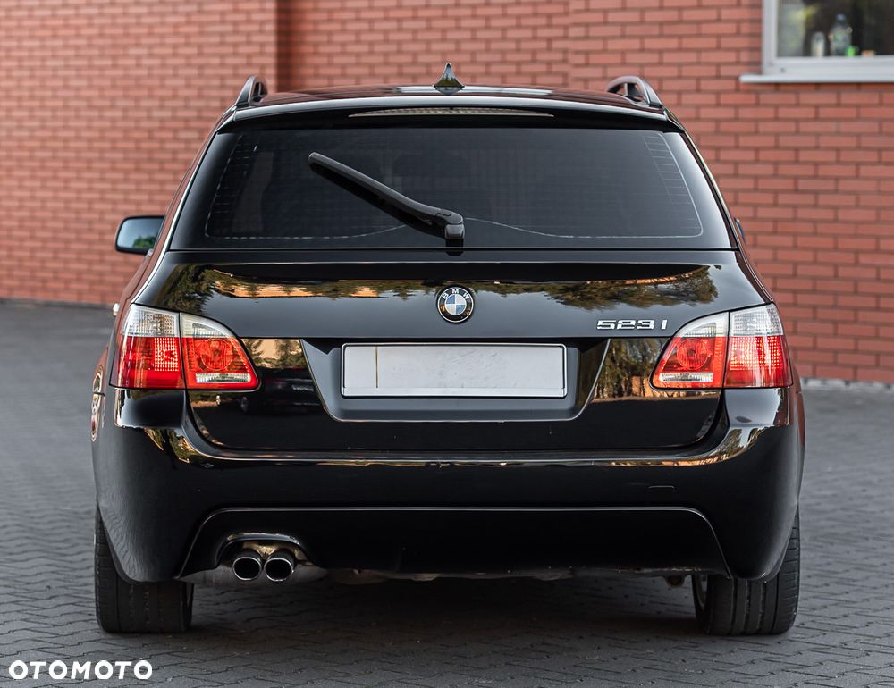 BMW Seria 5 523i - 11