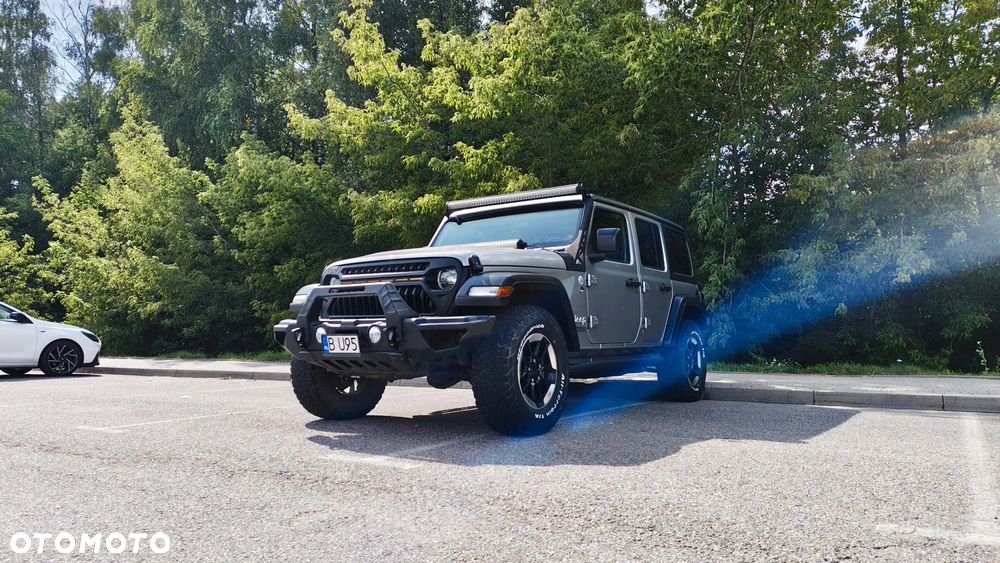 Jeep Wrangler - 26