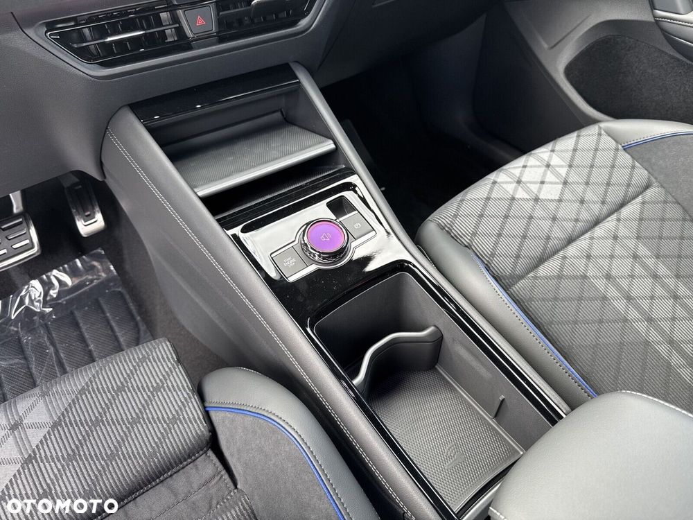 Volkswagen Tiguan - 16