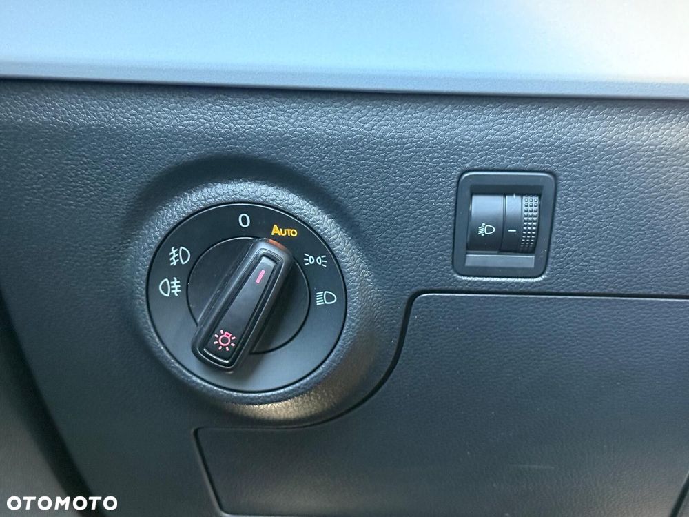 Seat Arona 1.0 TSI Marina S&S DSG - 27