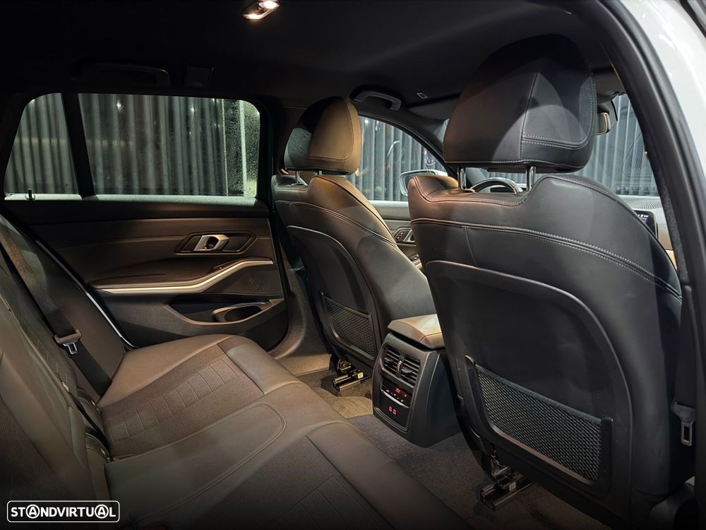 BMW 320 e Line Sport Auto - 37