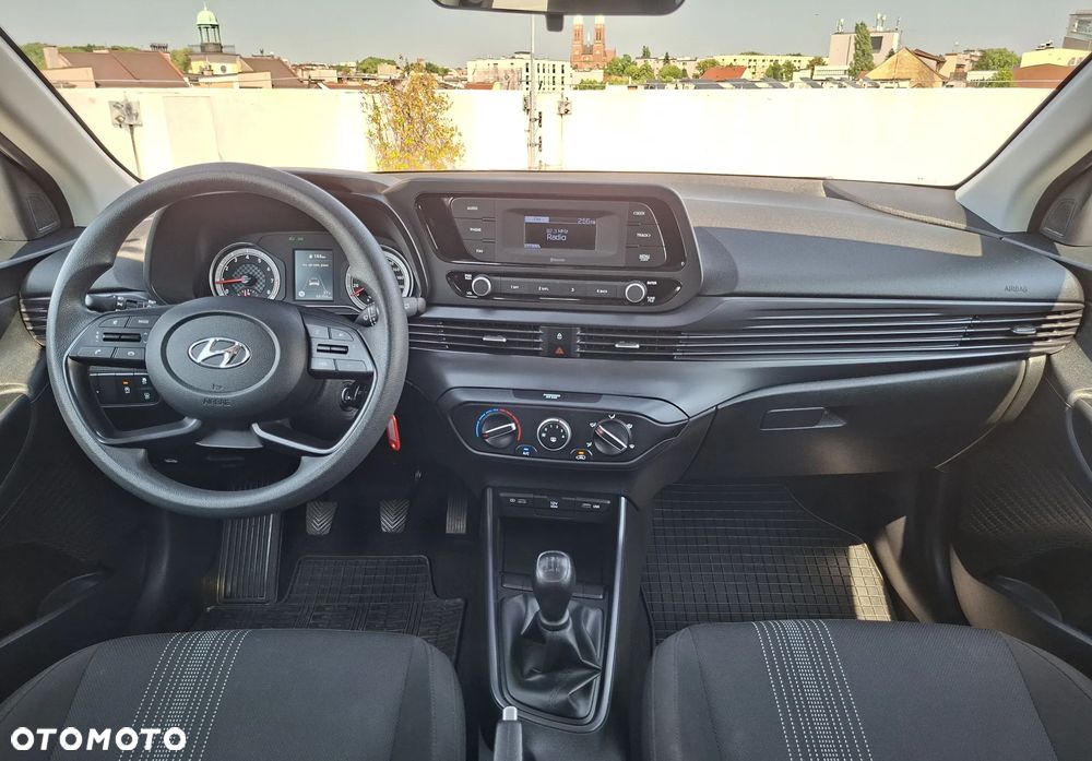Hyundai i20 1.2 Pure - 12