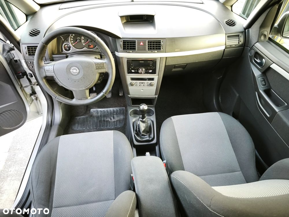 Opel Meriva 1.6 16V Cosmo - 10