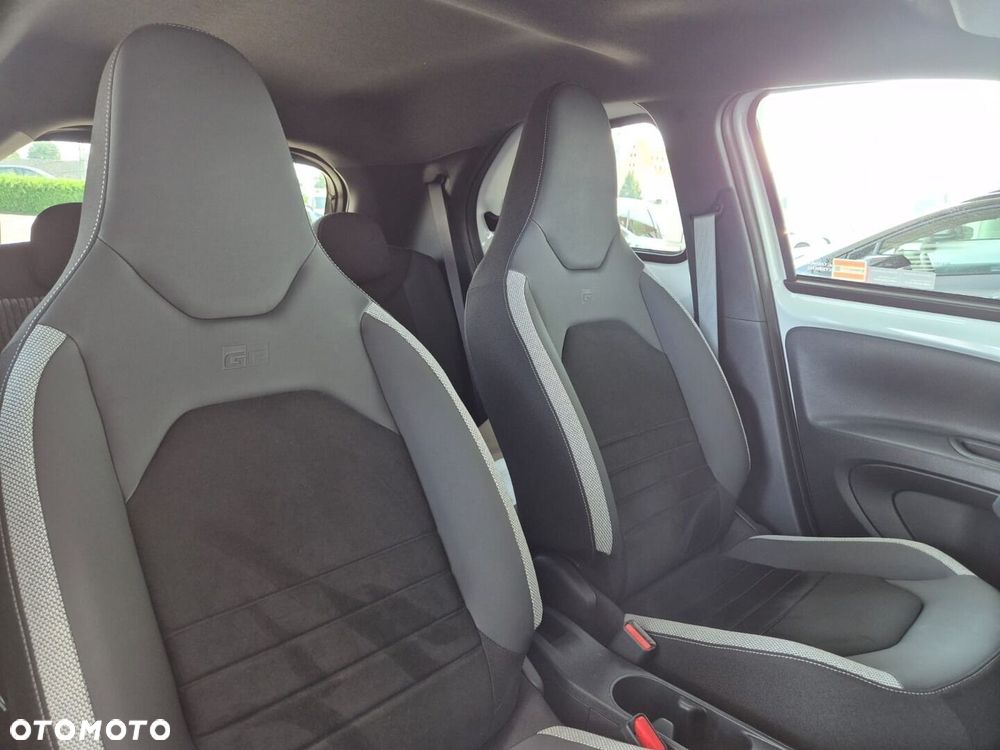 Toyota Aygo X - 12