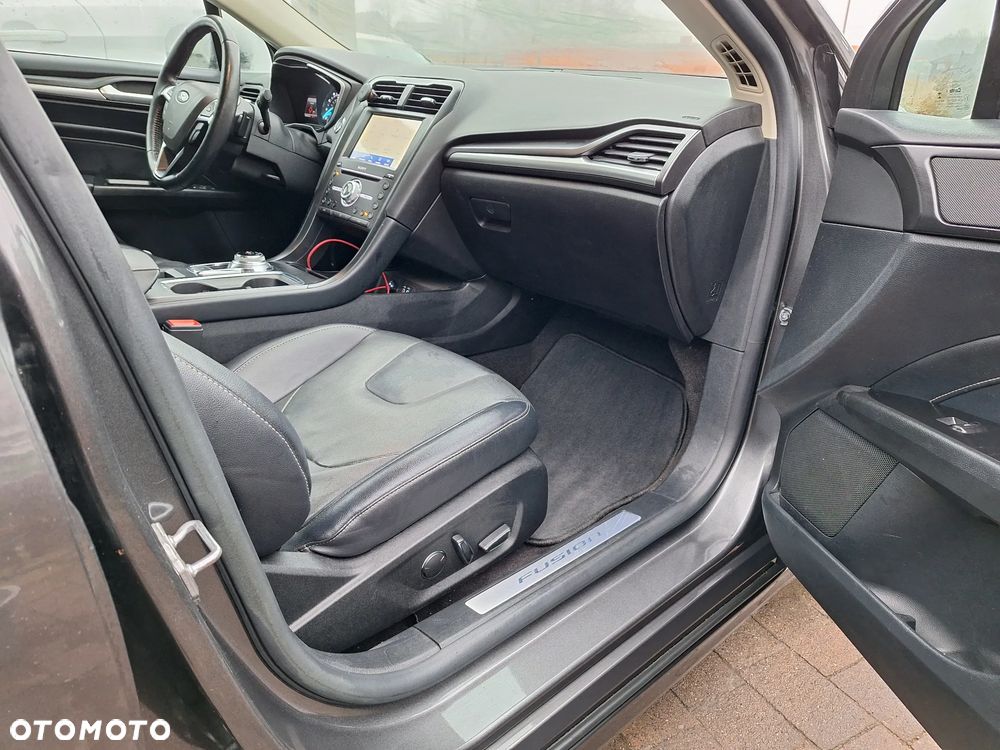 Ford Fusion - 3