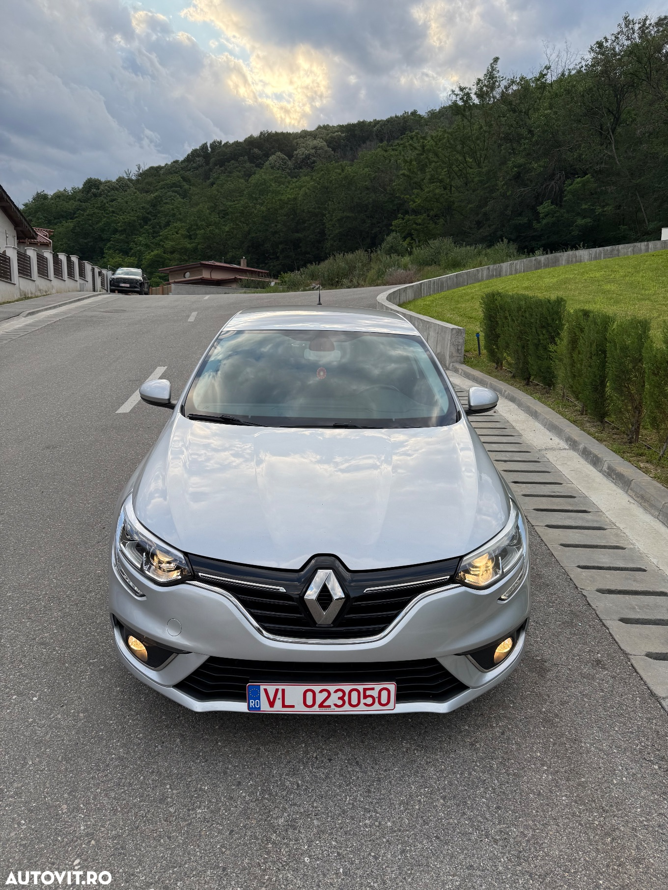 Renault Megane BLUE dCi Intens - 2