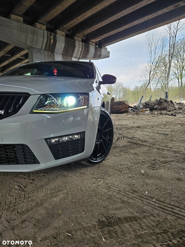 Skoda Octavia 2.0 TDI RS - 1