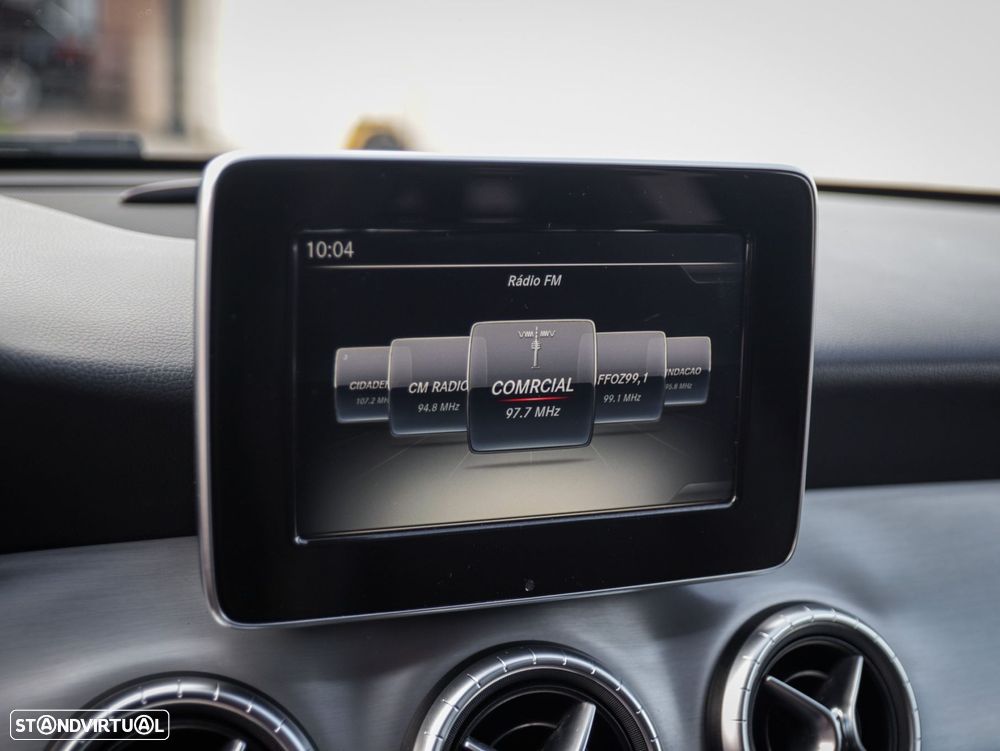 Mercedes-Benz CLA 200 d Shooting Brake AMG Line - 29