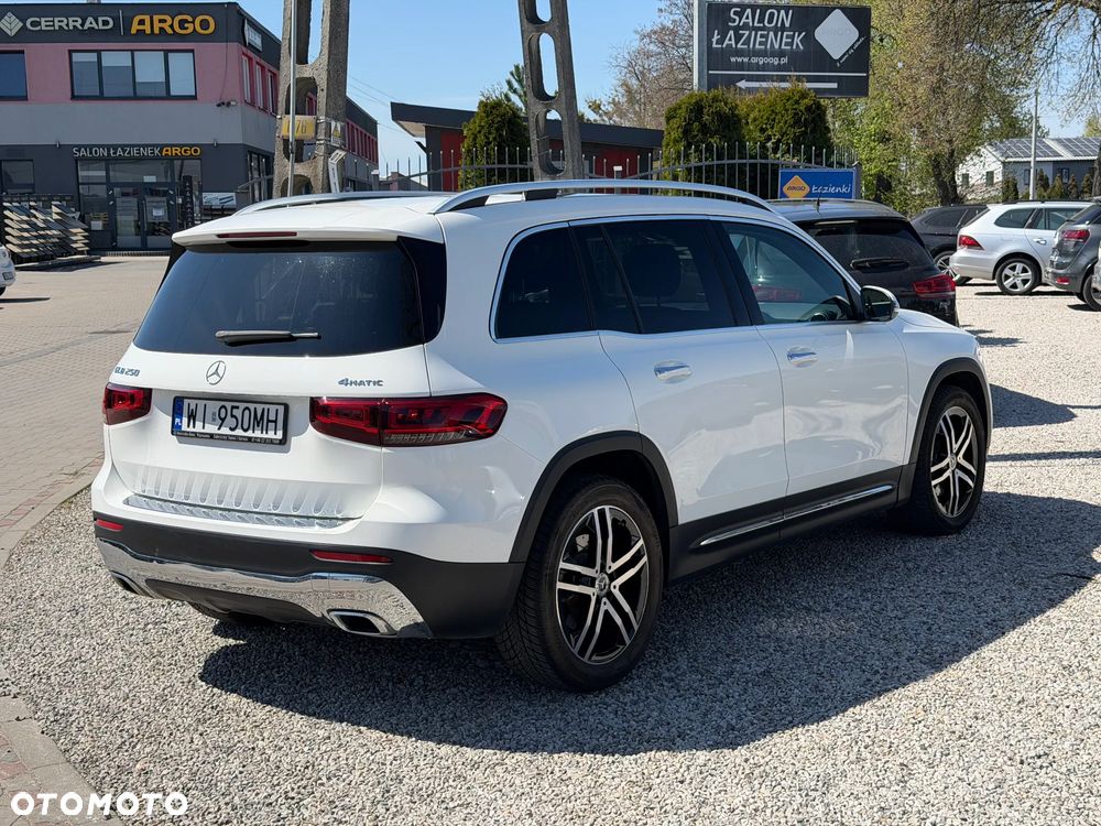 Mercedes-Benz GLB 250 4-Matic 8G-DCT - 19