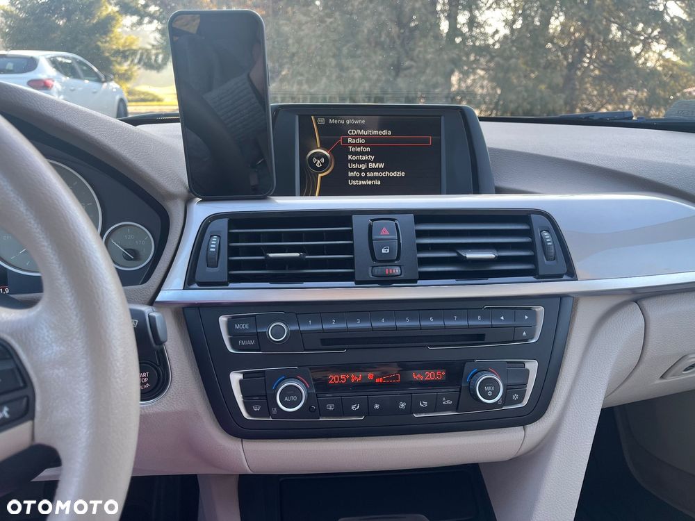 BMW Seria 3 328i - 15