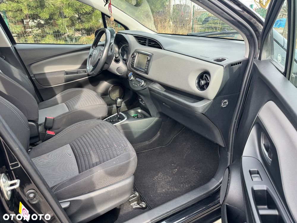 Toyota Yaris 1.5 VVT-i Comfort mit Design Paket - 7