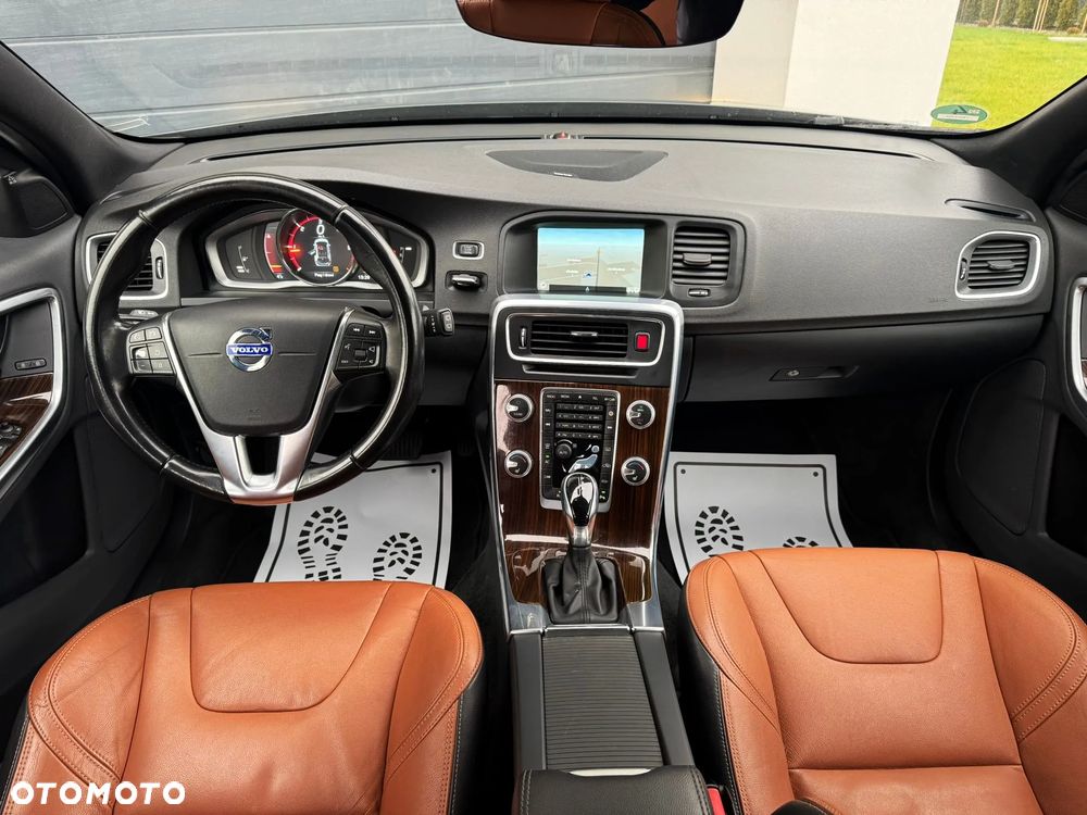 Volvo V60 D4 Geartronic Summum - 5