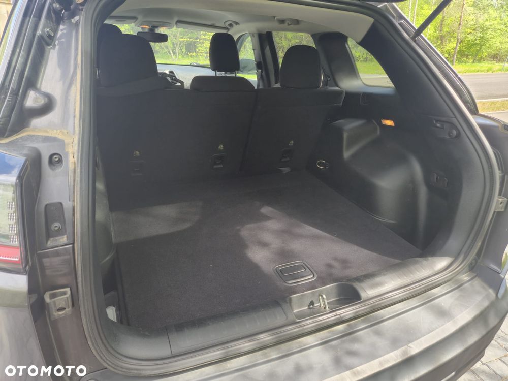 Jeep Cherokee - 14