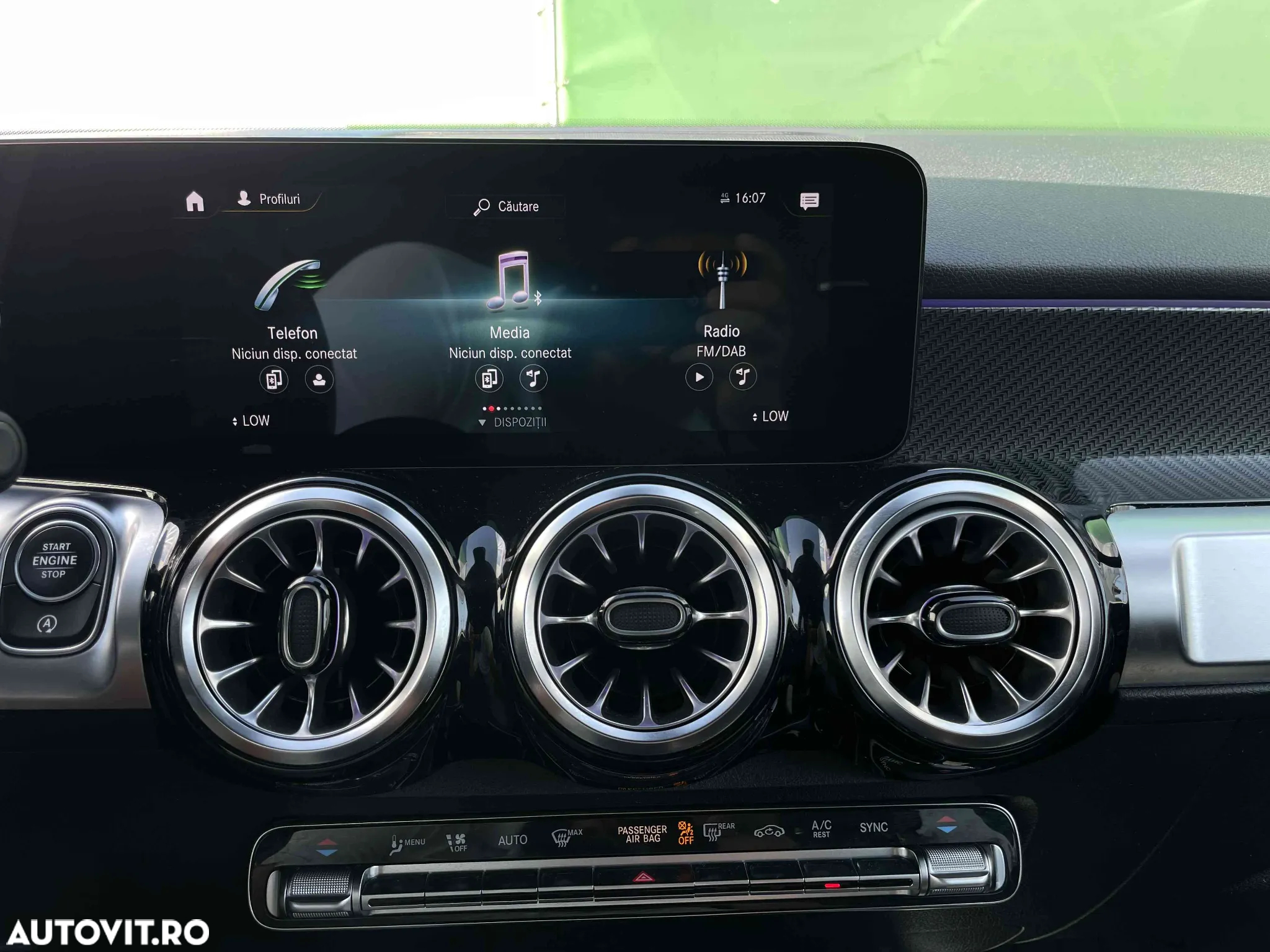 Mercedes-Benz GLB - 13