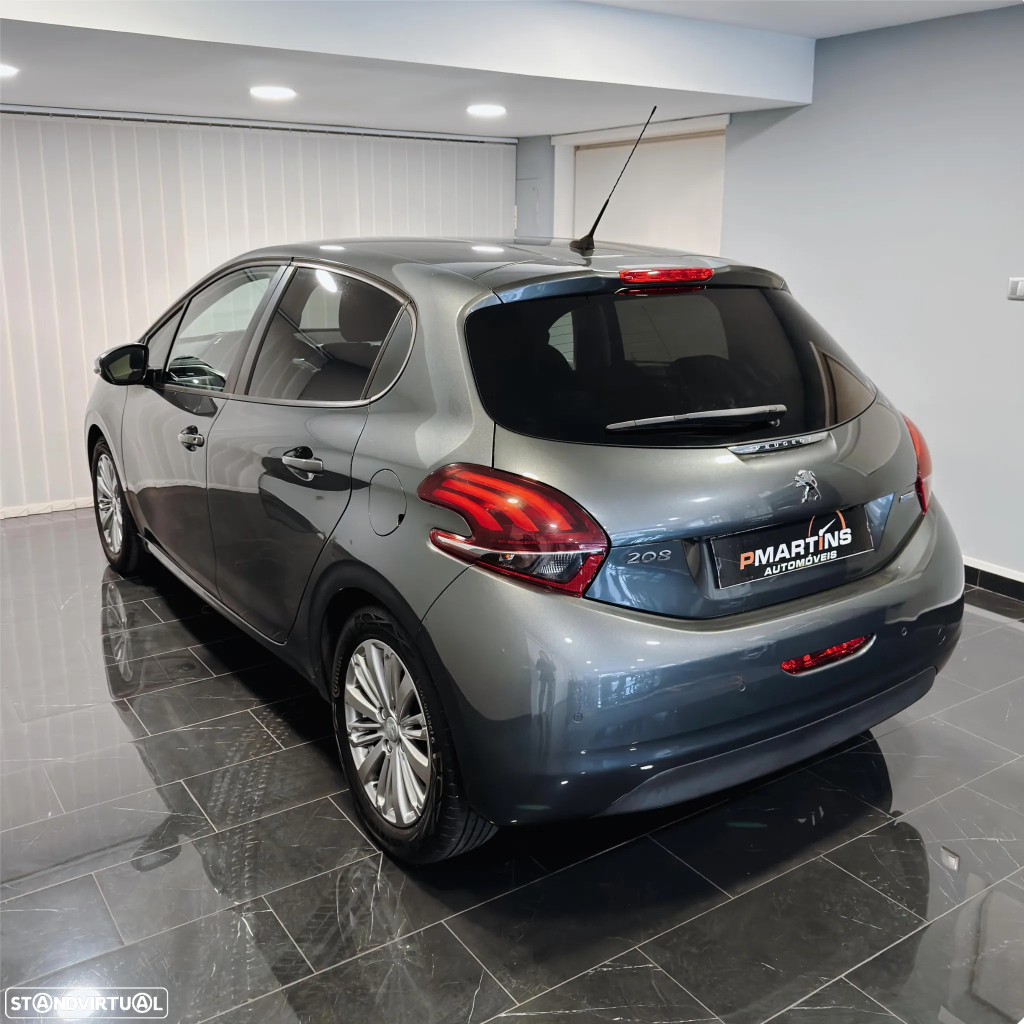 Peugeot 208 1.2 PureTech Style - 8