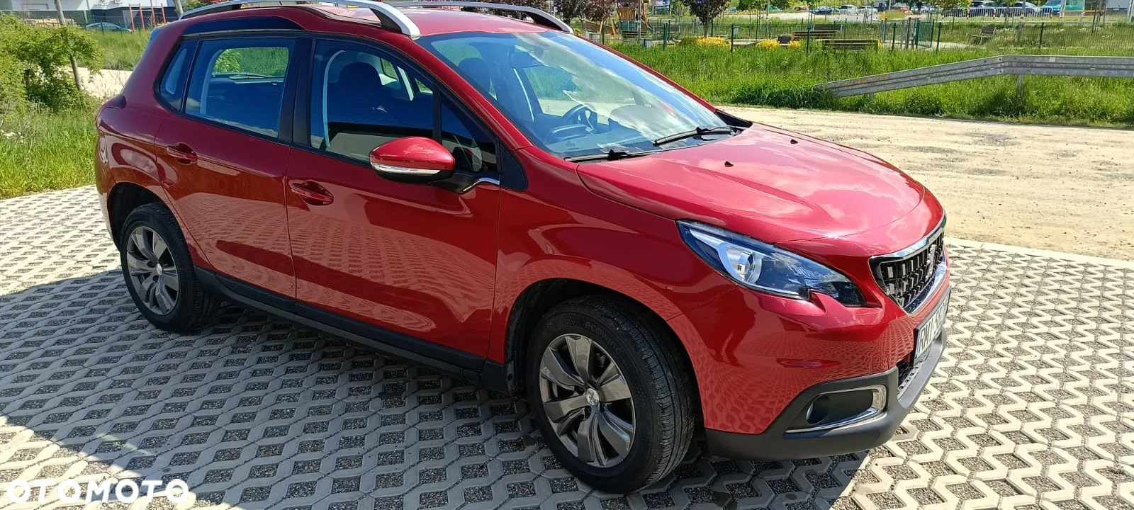 Peugeot 2008 - 7