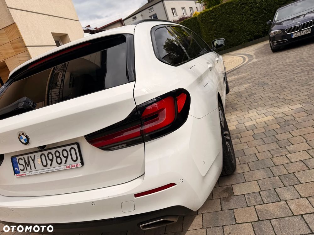 BMW Seria 5 520d Sport Line - 11