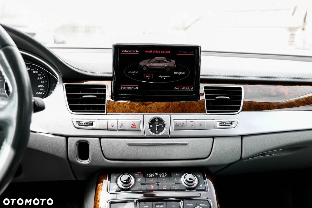 Audi A8 4.2 TDI Quattro - 32
