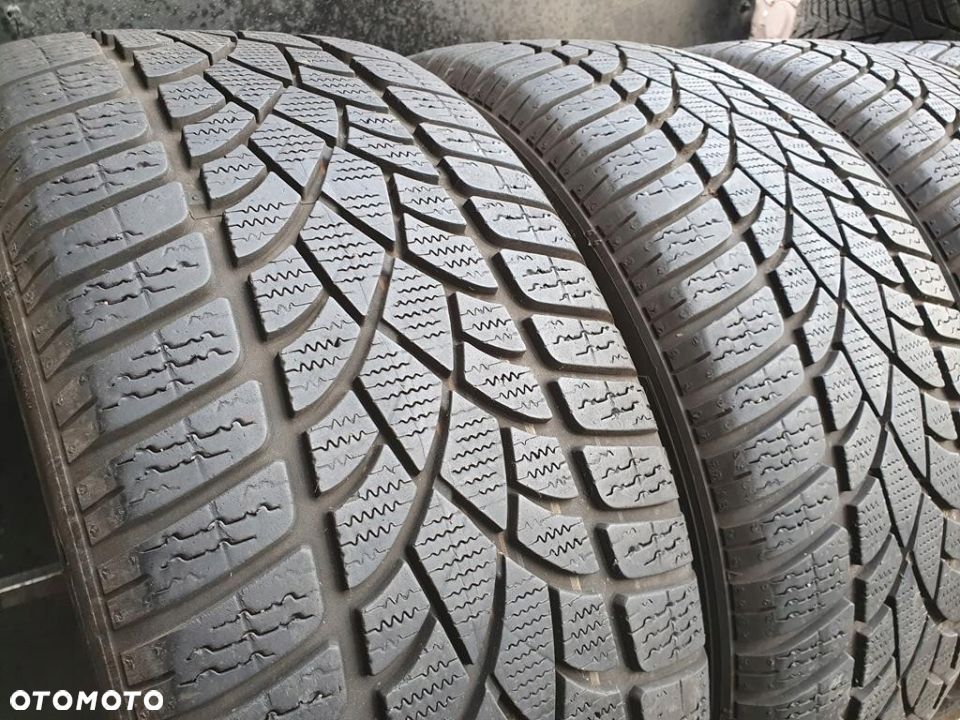 215/40R17 Dunlop Sp Winter Sport 3D XL zima 5,9mm - 4