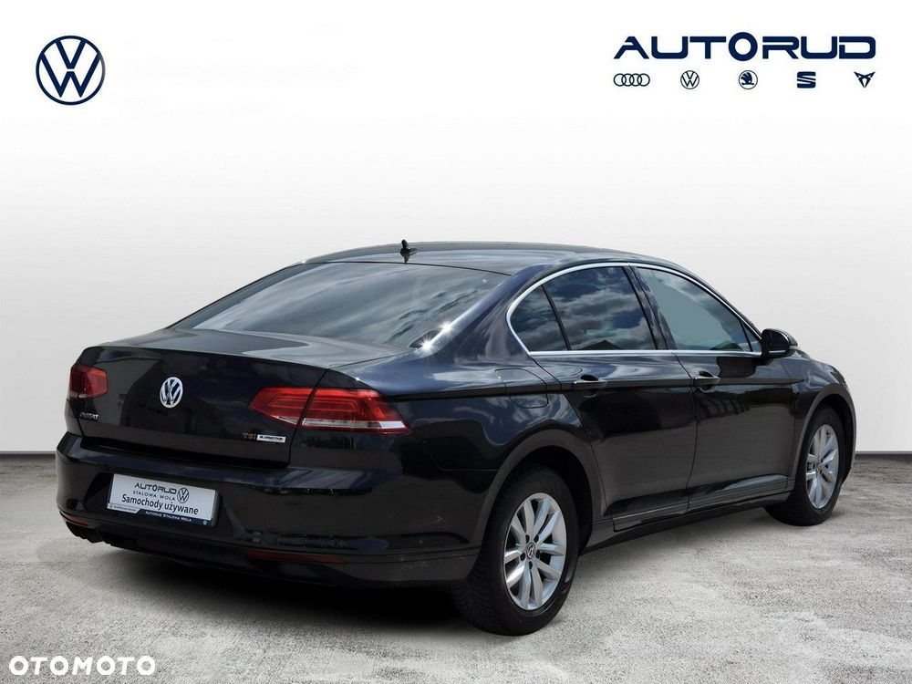 Volkswagen Passat - 5