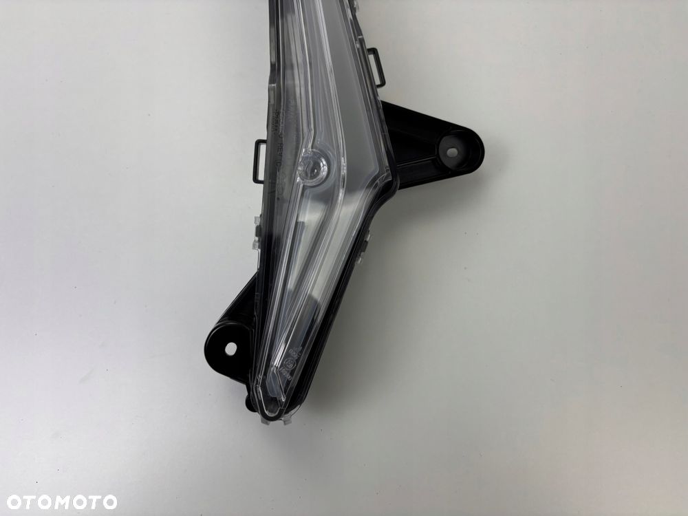 Lampa LED Prawy przód Can-Am Maverick R 2024- Oryginał - 4