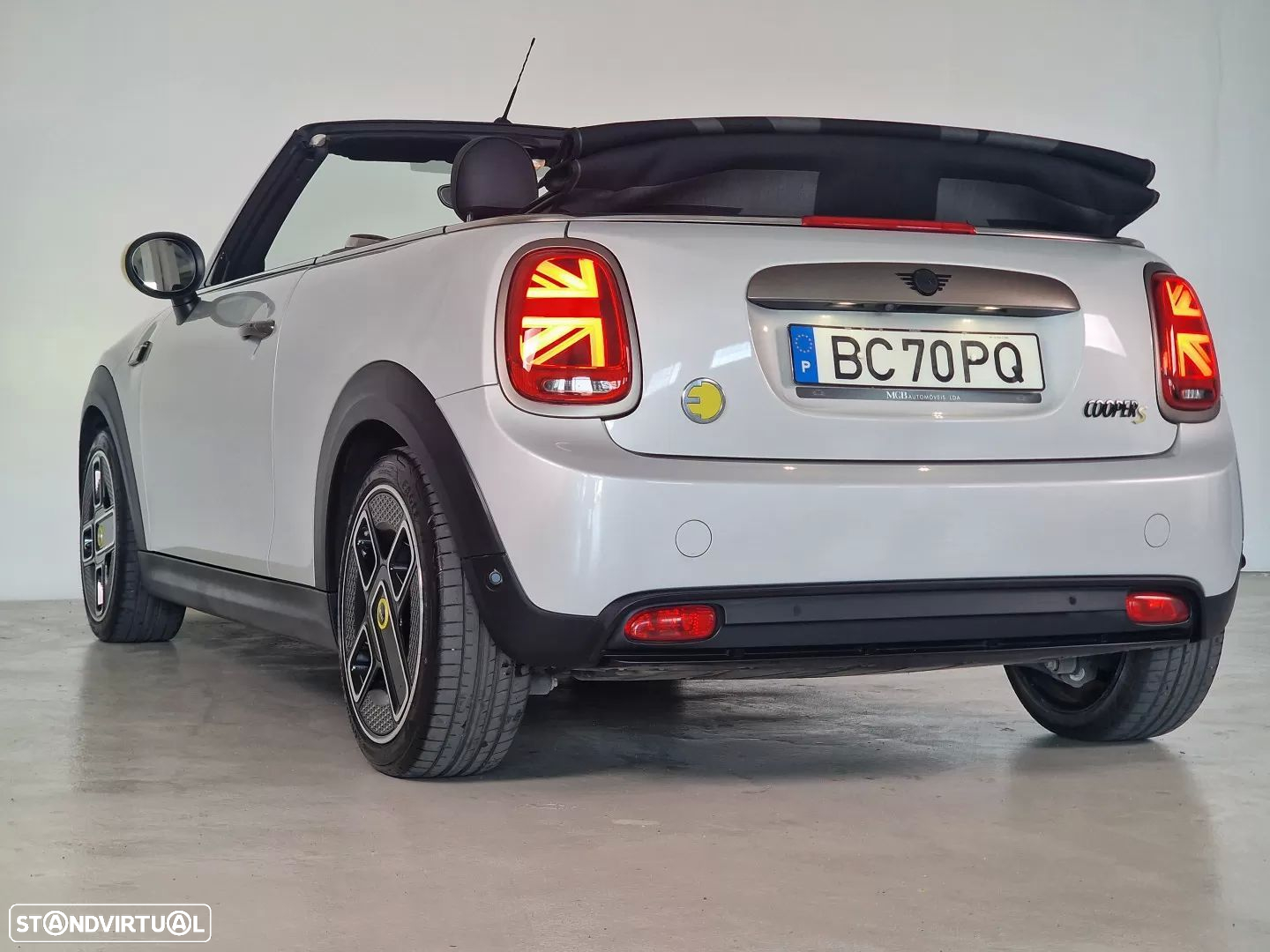 MINI Cabrio Cooper SE - 3