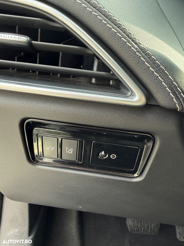 Jaguar F-Pace 20d AWD R-Sport - 16