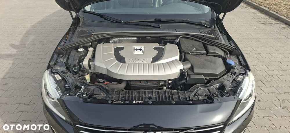 Volvo V60 D6 AWD Plug-in Hybrid Summum - 38
